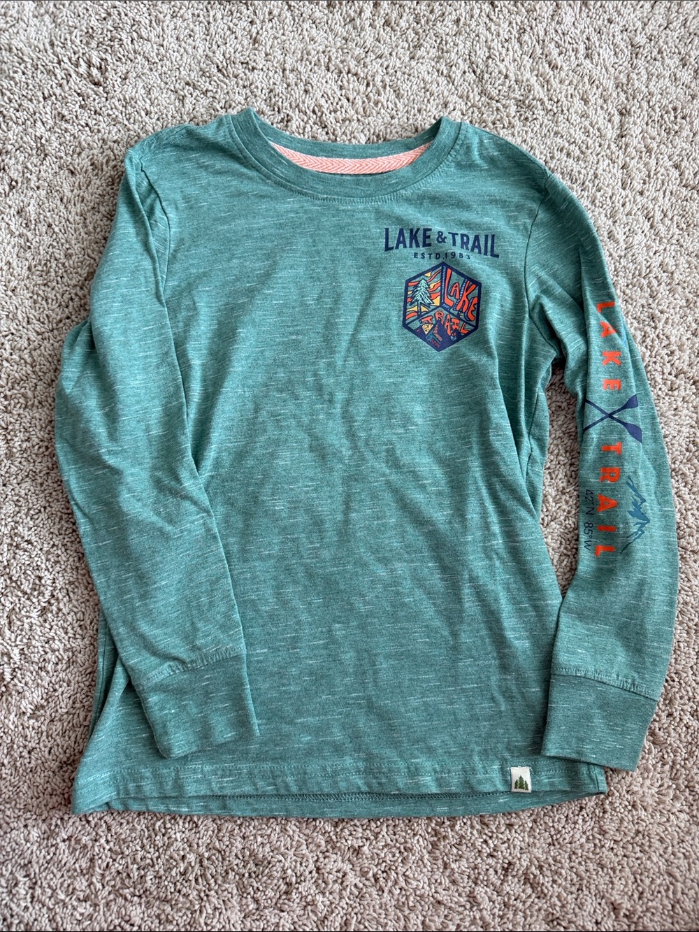 Lake & Trail boys long sleeve green Long-Sleeve Graphic Tee size 8 medium
